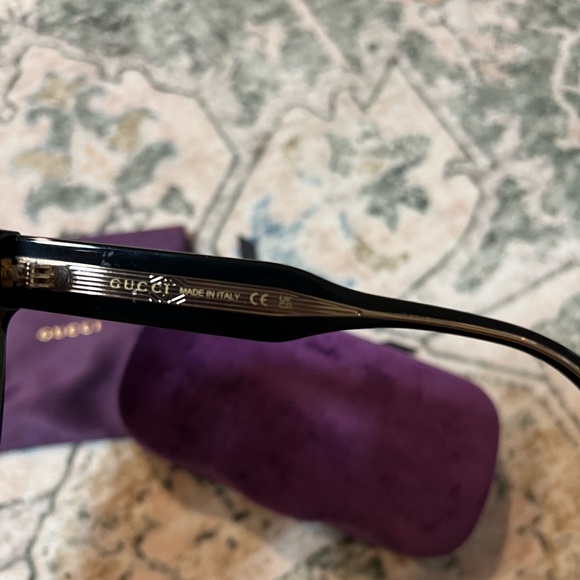 Gucci Square Sunglasses in Black - Picture 4 of 6